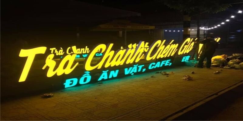 Phân tích ưu điểm vượt trội của bảng hiệu đèn LED trong quảng cáo