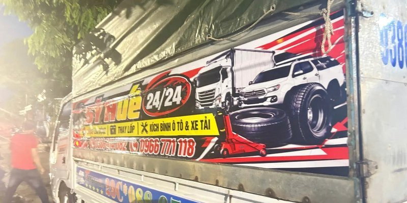 Dán decal cán màng quảng cáo thùng xe tải